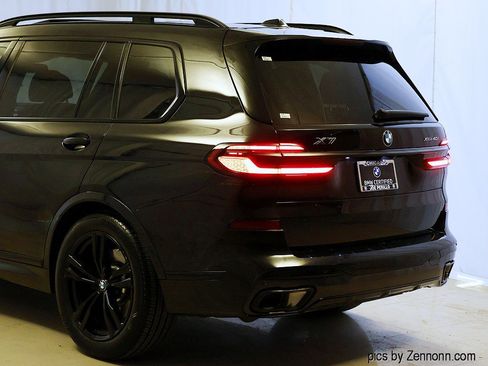 Certified 2025 BMW X7 xDrive40i w/ M Sport Package image 8
