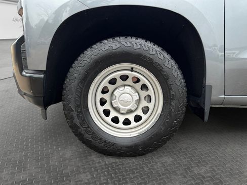 Used 2021 Chevrolet Silverado 1500 W/T w/ WT Value Package AWD/4WD image 16
