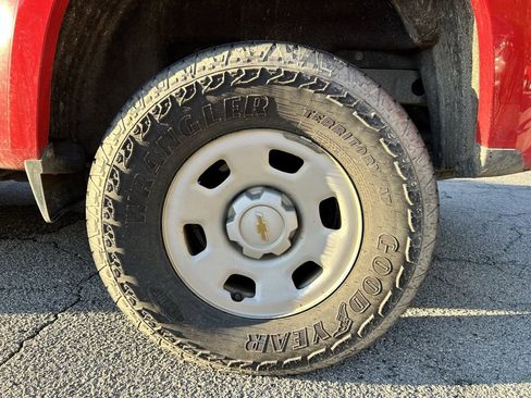 Used 2019 Chevrolet Colorado W/T image 9