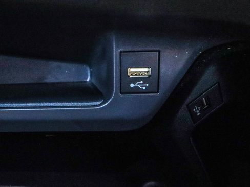 Used 2020 Toyota C-HR XLE FWD image 10