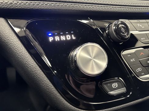 New 2026 Chrysler Pacifica Select AWD/4WD image 22