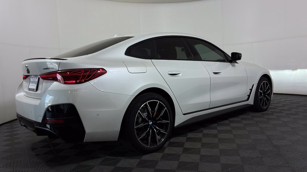 New 2026 BMW i4 eDrive40 w/ M Sport Package RWD image 5
