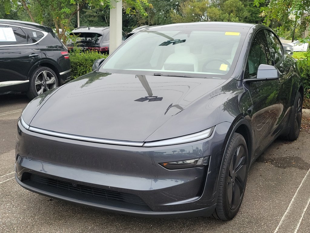Used 2026 Tesla Model Y Long Range AWD/4WD image 4