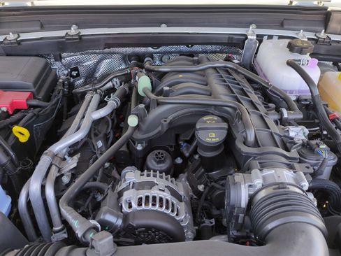 New 2025 Jeep Wrangler Unlimited Rubicon w/ Steel Bumper Group image 22