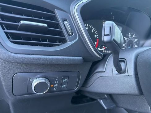 Used 2022 Ford Escape SE image 6