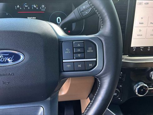 Used 2024 Ford F250 Lariat w/ Chrome Package image 23