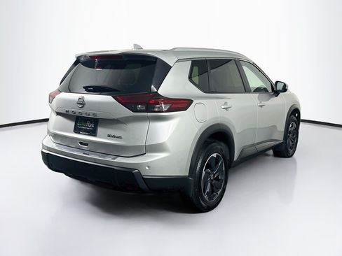 Used 2024 Nissan Rogue SV w/ SV Premium Package AWD/4WD image 9