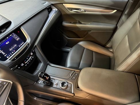 Certified 2022 Cadillac XT5 Luxury FWD image 34