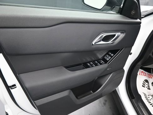 Used 2024 Land Rover Range Rover Velar Dynamic SE image 22