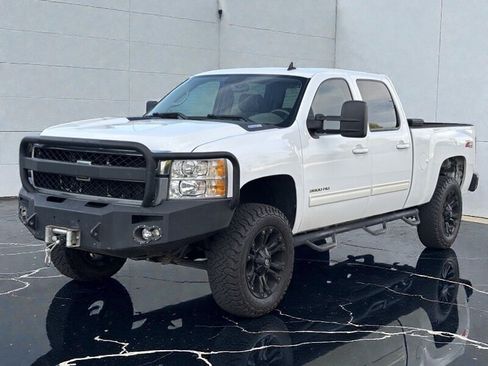Used 2014 Chevrolet Silverado 3500 LTZ w/ Suspension Package, Off-Road AWD/4WD image 2