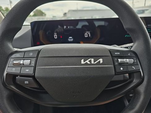 Used 2025 Kia K4 FWD image 17