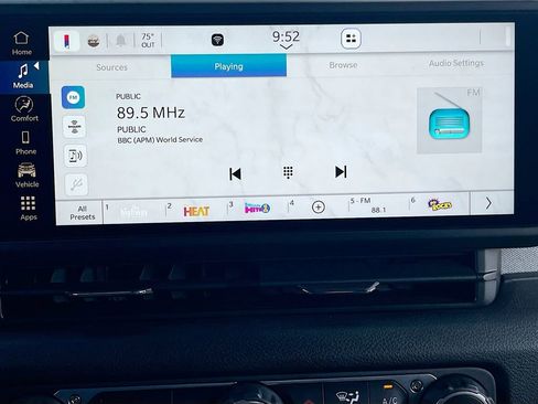 Used 2024 Jeep Wrangler Sport S image 14