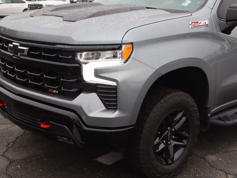 Used 2024 Chevrolet Silverado 1500 LT Trail Boss w/ Convenience Package II image 6