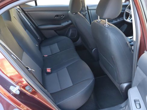 Used 2025 Nissan Sentra SV FWD image 17