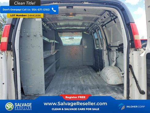 Used 2014 GMC Savana 2500 RWD image 13