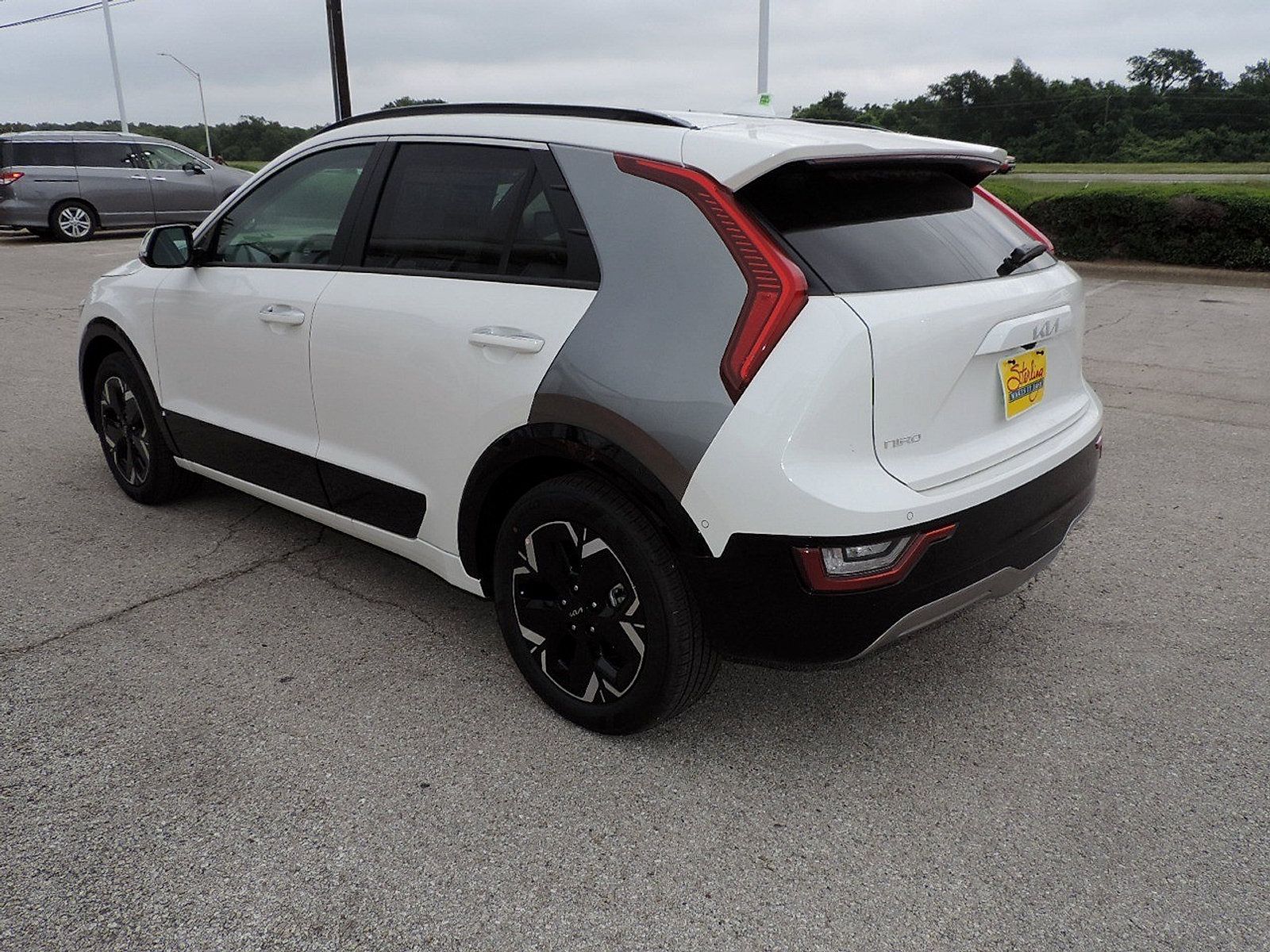 Used 2023 Kia Niro Wave FWD image 10