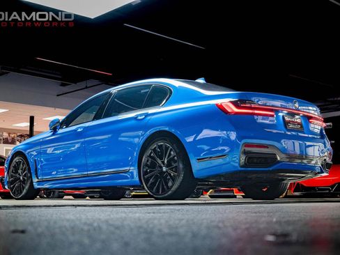 Used 2021 BMW 750i xDrive w/ Executive Package image 46