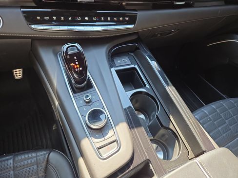 Used 2023 Cadillac Escalade V w/ LPO, ONYX Package AWD/4WD image 22