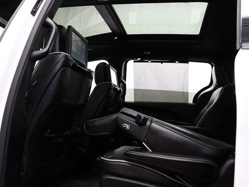 Used 2019 Chrysler Pacifica Limited w/ Advanced Safetytec Group image 14