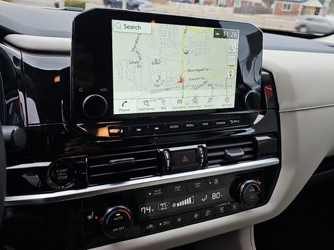 New 2025 Nissan Pathfinder SL image 11