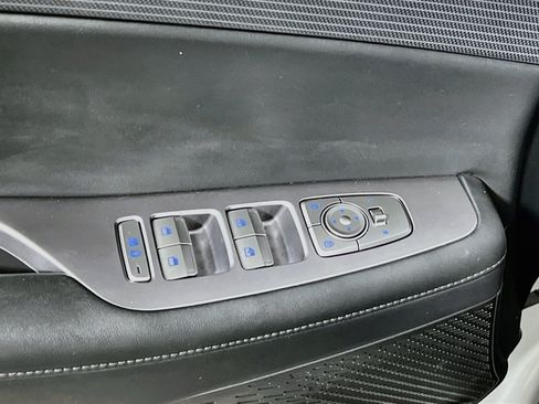 Used 2024 Hyundai Palisade Limited FWD image 17