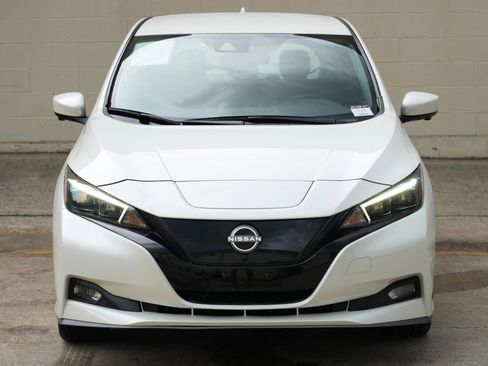 Used 2023 Nissan Leaf SV Plus FWD image 41
