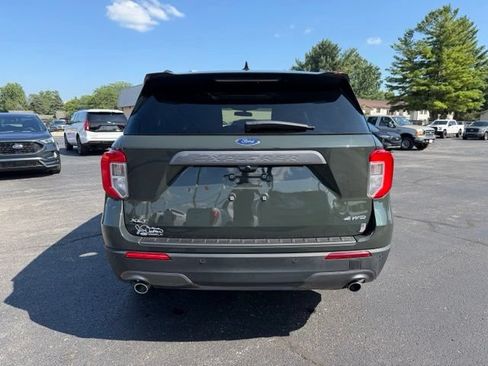 Used 2024 Ford Explorer XLT w/ Equipment Group 202A AWD/4WD image 10