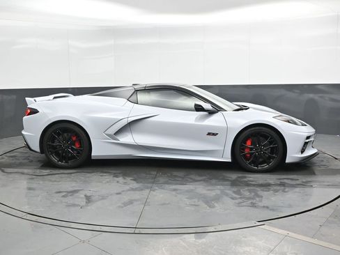 Used 2023 Chevrolet Corvette Stingray Premium Conv w/ Z51 Performance Package image 5