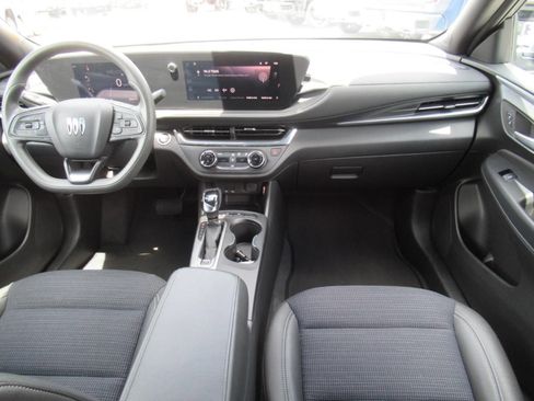 Used 2026 Buick Envista Preferred FWD image 12