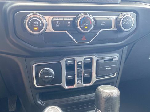 Used 2020 Jeep Gladiator Sport w/ Quick Order Package 24S AWD/4WD image 21