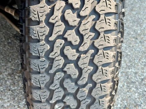 Used 2025 Ford Maverick Tremor AWD/4WD image 28