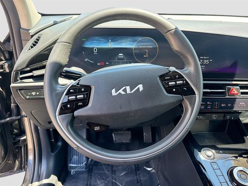 Used 2024 Kia Niro Wind FWD image 11