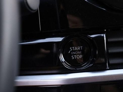 Certified 2025 Nissan Pathfinder SV FWD image 16