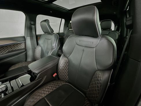 Used 2023 Jeep Grand Cherokee L Summit w/ Advanced Protech Group IV image 21