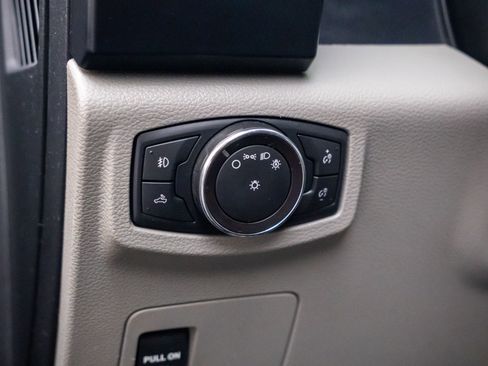 Used 2018 Ford F150 XL w/ Equipment Group 101A Mid RWD image 16