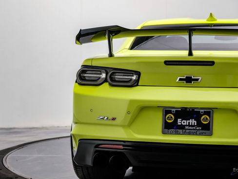 Used 2019 Chevrolet Camaro ZL1 image 17