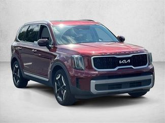 Used 2023 Kia Telluride EX w/ EX Captain's Chair Package FWD video 3