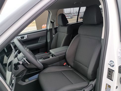 New 2026 Hyundai Santa Fe SE image 17