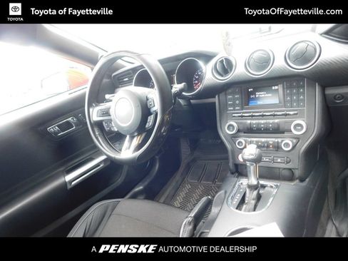 Used 2017 Ford Mustang Coupe RWD image 6