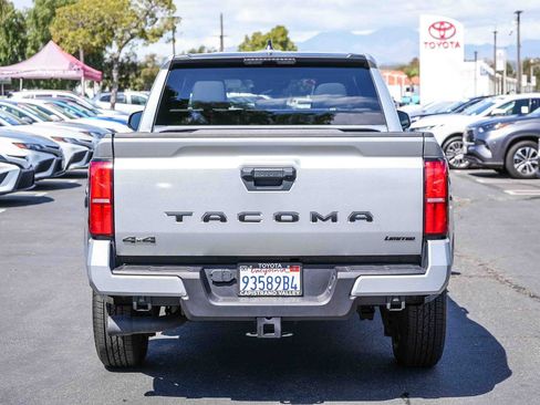 Certified 2024 Toyota Tacoma SR5 AWD/4WD image 7