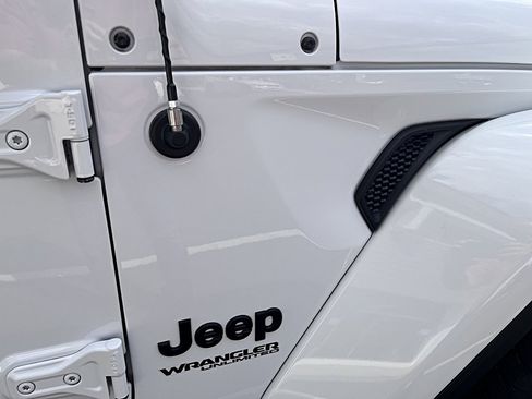 Used 2021 Jeep Wrangler Unlimited Sahara AWD/4WD image 23