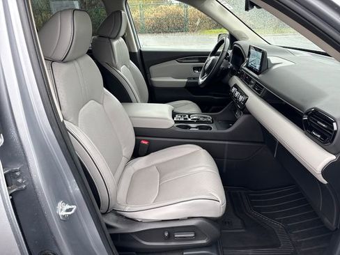 Used 2023 Honda Pilot Elite image 13