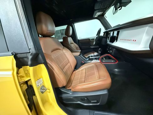 Used 2023 Ford Bronco Heritage Edition AWD/4WD image 13