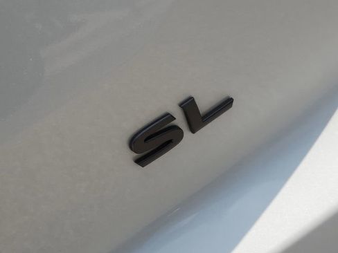 Used 2026 Nissan Pathfinder SL w/ SL Premium Package FWD image 8