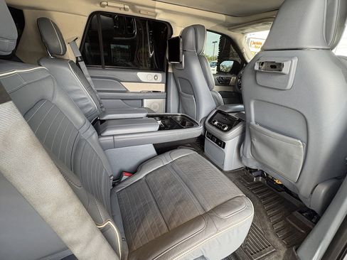Used 2019 Lincoln Navigator Black Label w/ Cargo Package AWD/4WD image 30