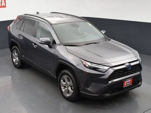 Used 2024 Toyota RAV4 LE AWD/4WD image 21