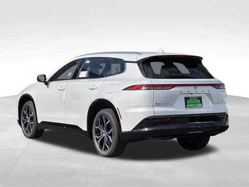 New 2026 Toyota Crown Signia XLE image 3