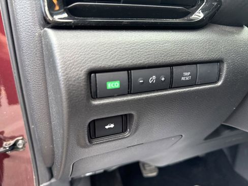 Used 2022 Nissan Sentra SV w/ All-Weather Package FWD image 21