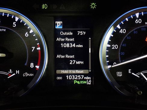 Used 2018 Toyota Highlander Limited image 17