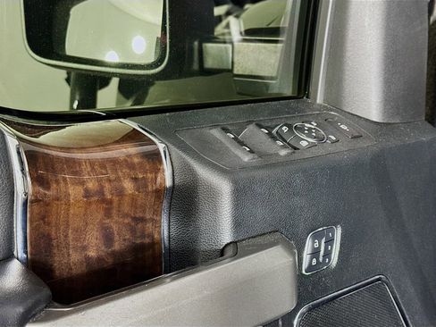 Used 2017 Ford F250 Platinum w/ Platinum Ultimate Package image 18